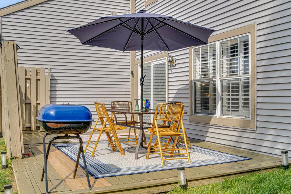 Wayne House | 1 Mi to Eagle Creek Res: Family-Friendly Indy Home
