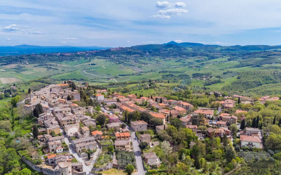Montefollonico Other | 100 m² Accommodation ∙ 3 bedrooms ∙ 5 guests