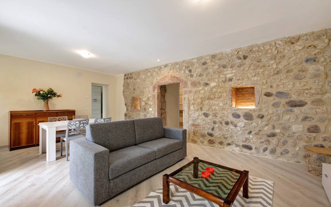 Albisano Apartment | 100 m² Apartment ∙ 2 bedrooms ∙ 4 guests