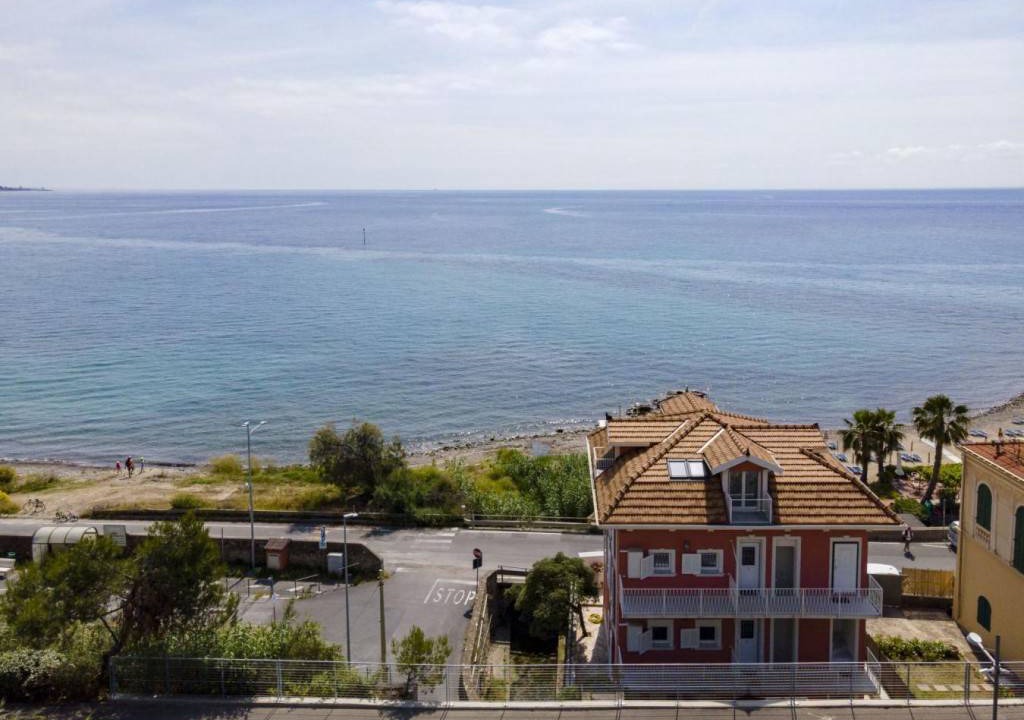 Bussana House | 100 m² House ∙ 2 bedrooms ∙ 4 guests