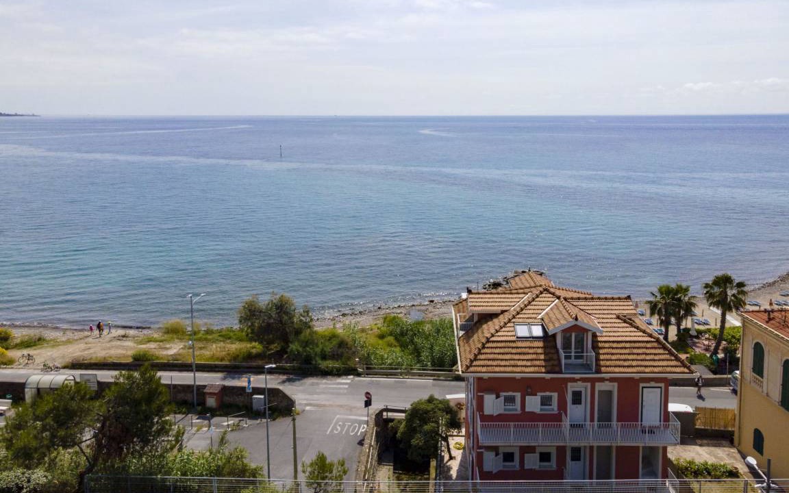 Bussana Villa | 100 m² Villa ∙ 1 bedroom ∙ 4 guests
