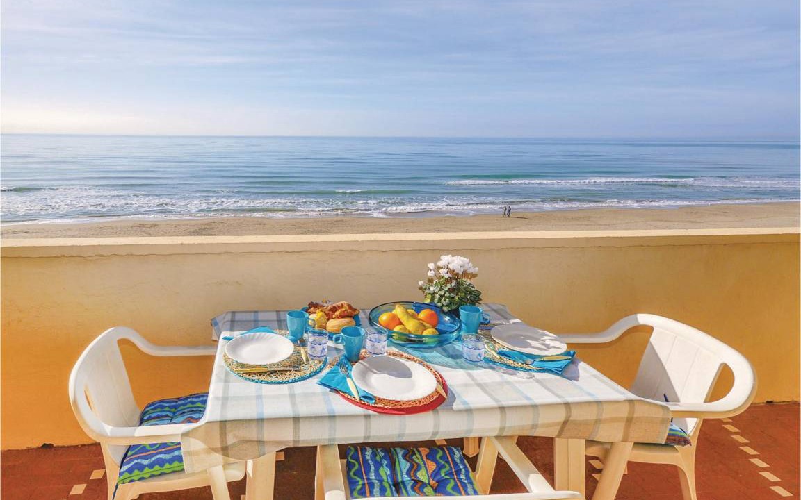 Torvaianica Apartment | 110 m² Apartment ∙ 3 bedrooms ∙ 6 guests