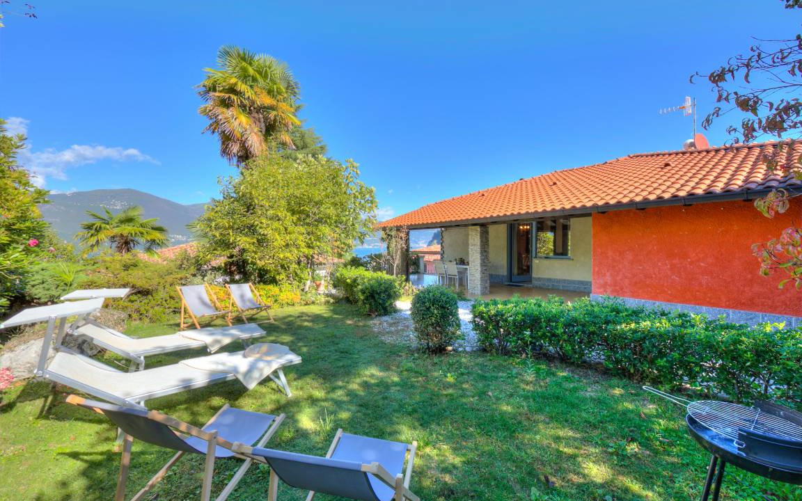 Castelveccana Villa | 110 m² Villa ∙ 3 bedrooms ∙ 8 guests