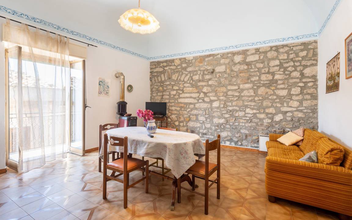 Prizzi Apartment | 120 m² Apartment ∙ 3 bedrooms ∙ 5 guests