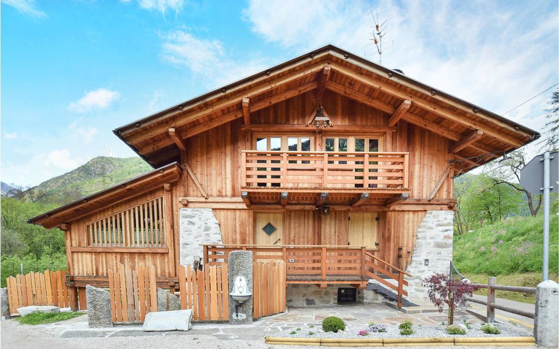 Terzolas House | 120 m² House ∙ 2 bedrooms ∙ 6 guests