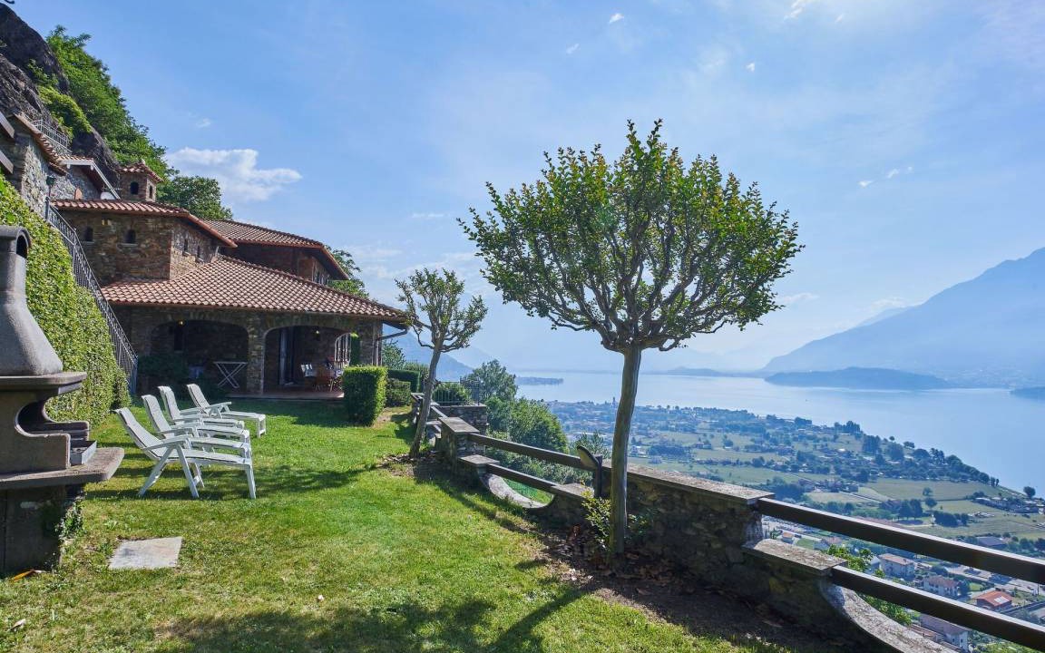 Consiglio di Rumo Apartment | 140 m² Apartment ∙ 4 bedrooms ∙ 8 guests