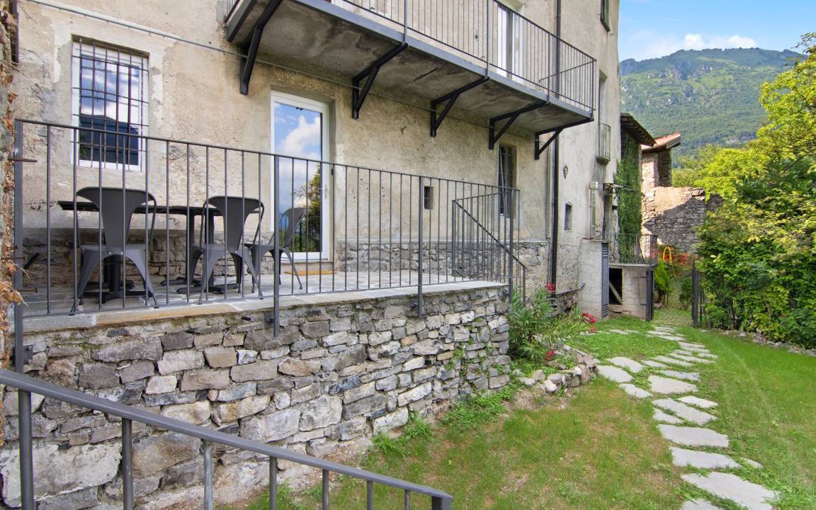 Carlazzo House | 160 m² House ∙ 5 bedrooms ∙ 9 guests