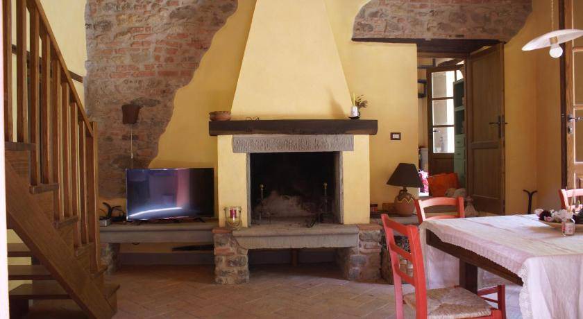 Mologno Ski Chalet | 170 m² Chalet ∙ 4 bedrooms ∙ 10 guests