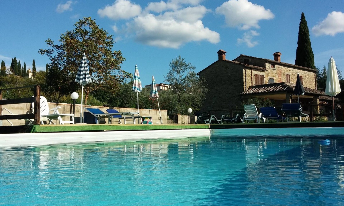 Tregozzano Villa | 17th century farmhouse with private pool and Wi-Fi and air conditioning
