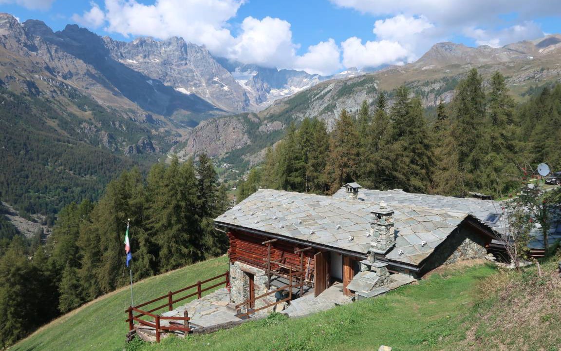 Valtournenche Apartment | 18 m² Apartment ∙ 1 bedroom ∙ 2 guests
