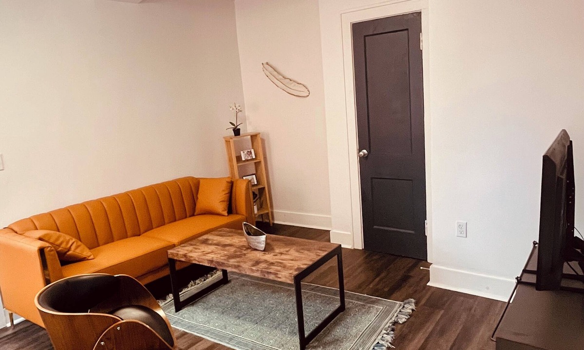 Over-the-Rhine Apartment | 2 bed room apartment over the heart of OTR