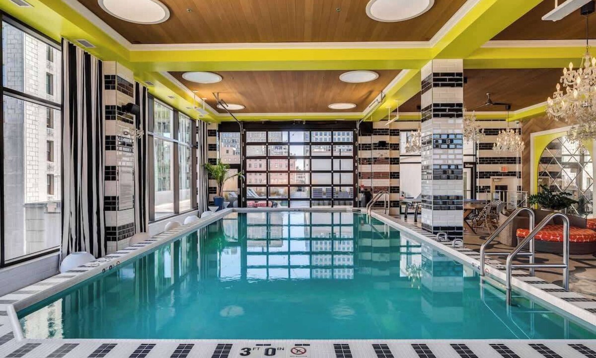 Downtown Cincinnati Apartment | 2 King | Sky Lounge, Hot Tub Downtown