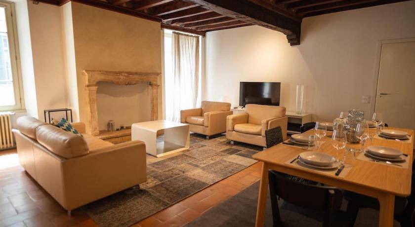 Centro Storico Nord Apartment | 200 m² Apartment ∙ 3 bedrooms ∙ 6 guests