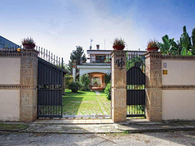 Palmi House | 200 m² House ∙ 6 bedrooms ∙ 11 guests