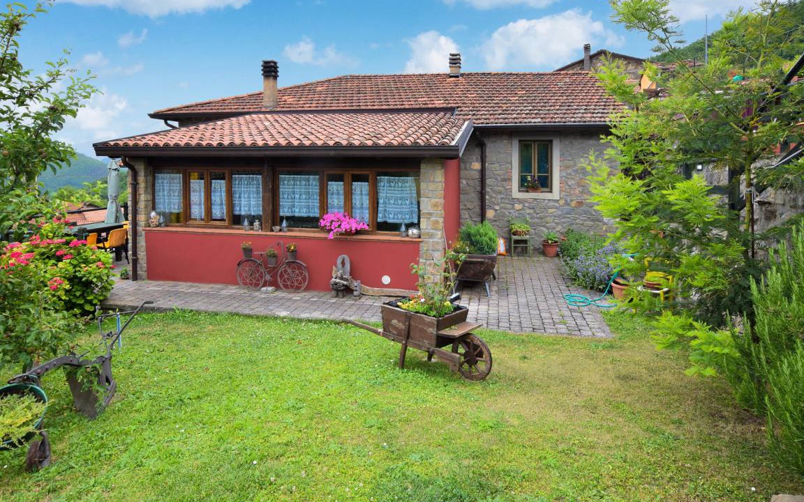 Piazza al Serchio House | 210 m² House ∙ 4 bedrooms ∙ 8 guests