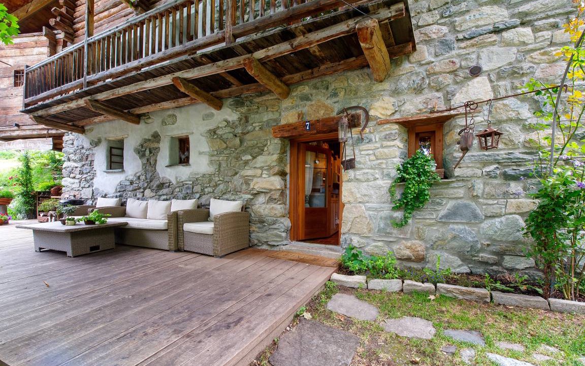 Valtournenche Ski Chalet | 250 m² Chalet ∙ 5 bedrooms ∙ 10 guests