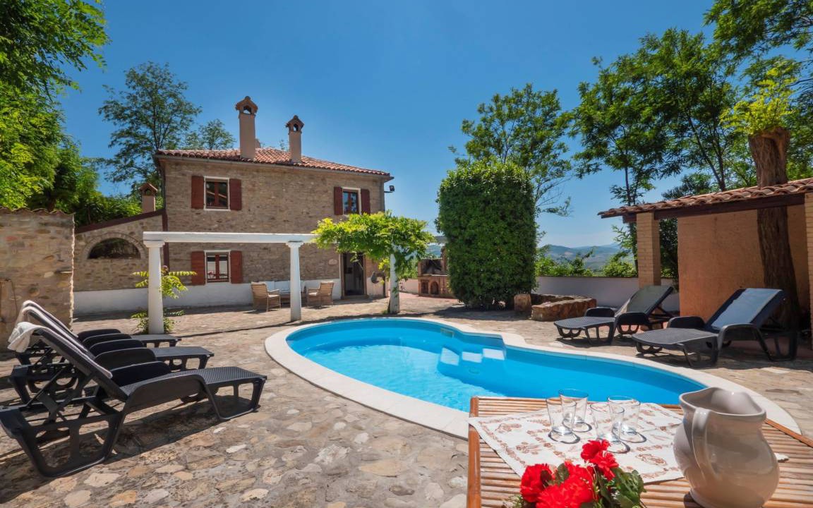 Gemmano House | 250 m² House ∙ 1 bedroom ∙ 12 guests