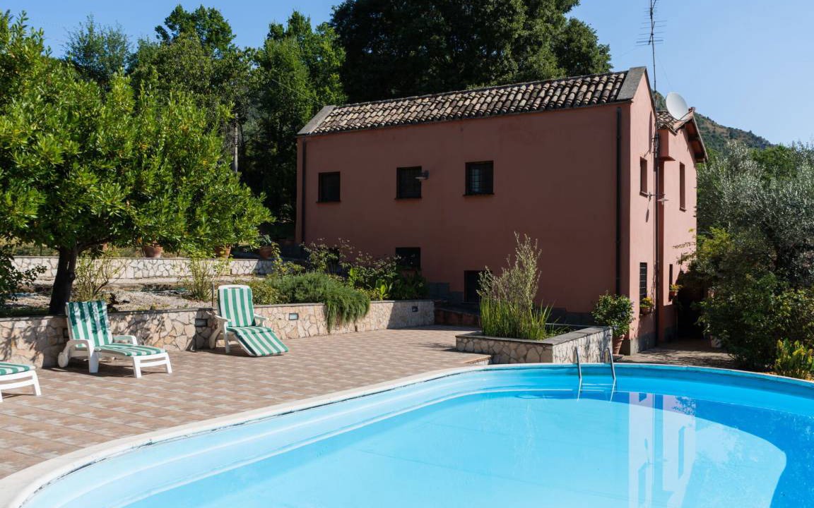 Salisano Villa | 250 m² Villa ∙ 4 bedrooms ∙ 8 guests