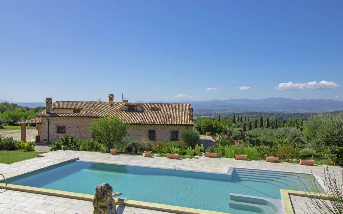 Massa Martana Villa | 250 m² Villa ∙ 5 bedrooms ∙ 10 guests