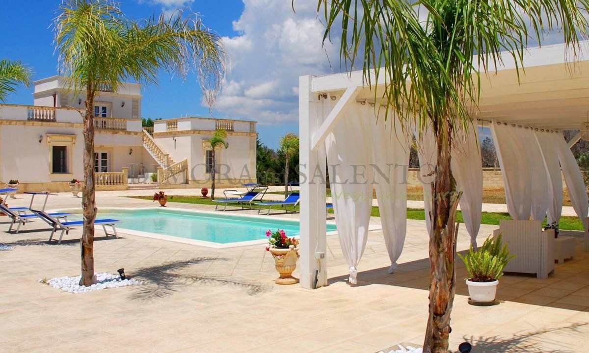 Gagliano del Capo Villa | #260 Villa Novecento with beautiful pool and billiards