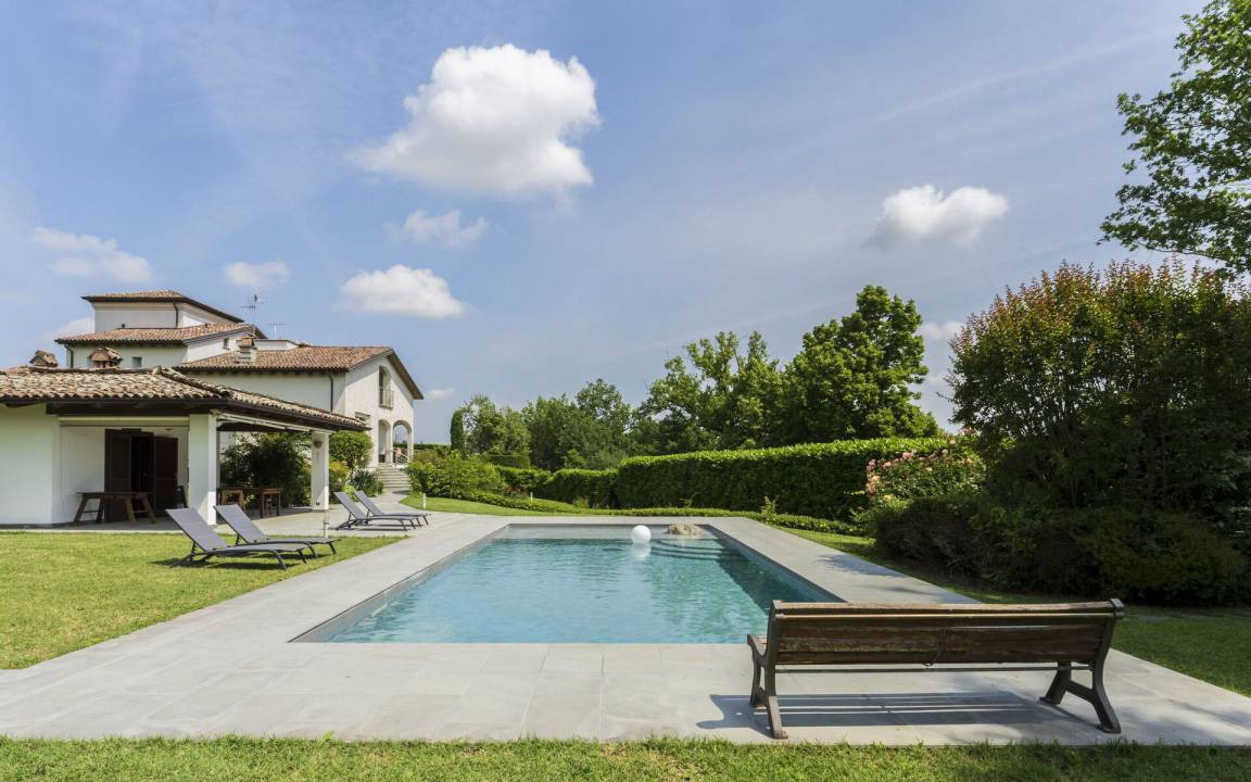 Travazzano Villa | 270 m² Villa ∙ 4 bedrooms ∙ 8 guests