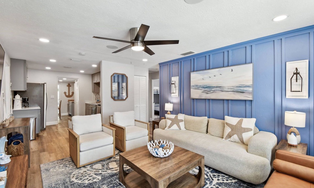 Roberta Heights In Oakdale Park House | 3-bedroom house in welcoming Ormond Beach walking distance from the beach