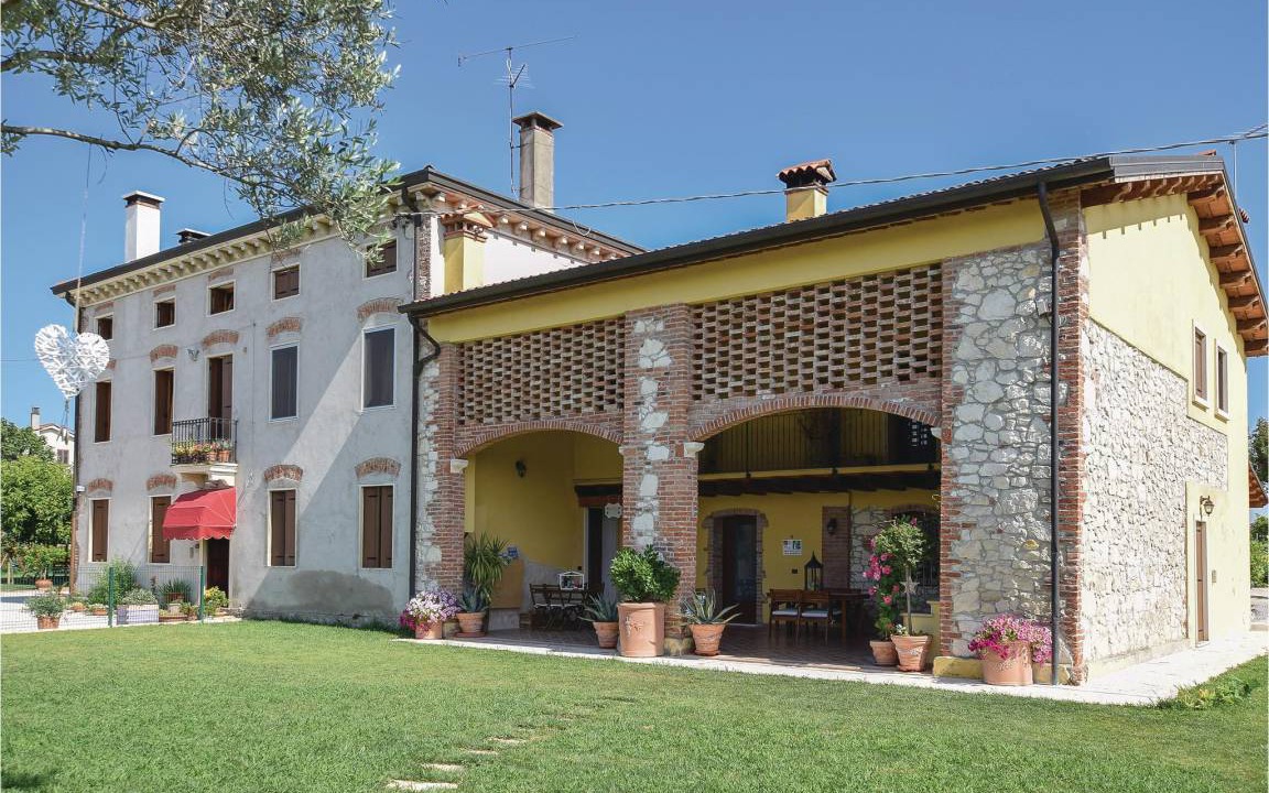 Longare Apartment | 30 m² Apartment ∙ 1 bedroom ∙ 4 guests