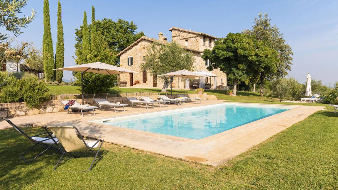 Castel Ritaldi Villa | 315 m² Villa ∙ 7 bedrooms ∙ 14 guests
