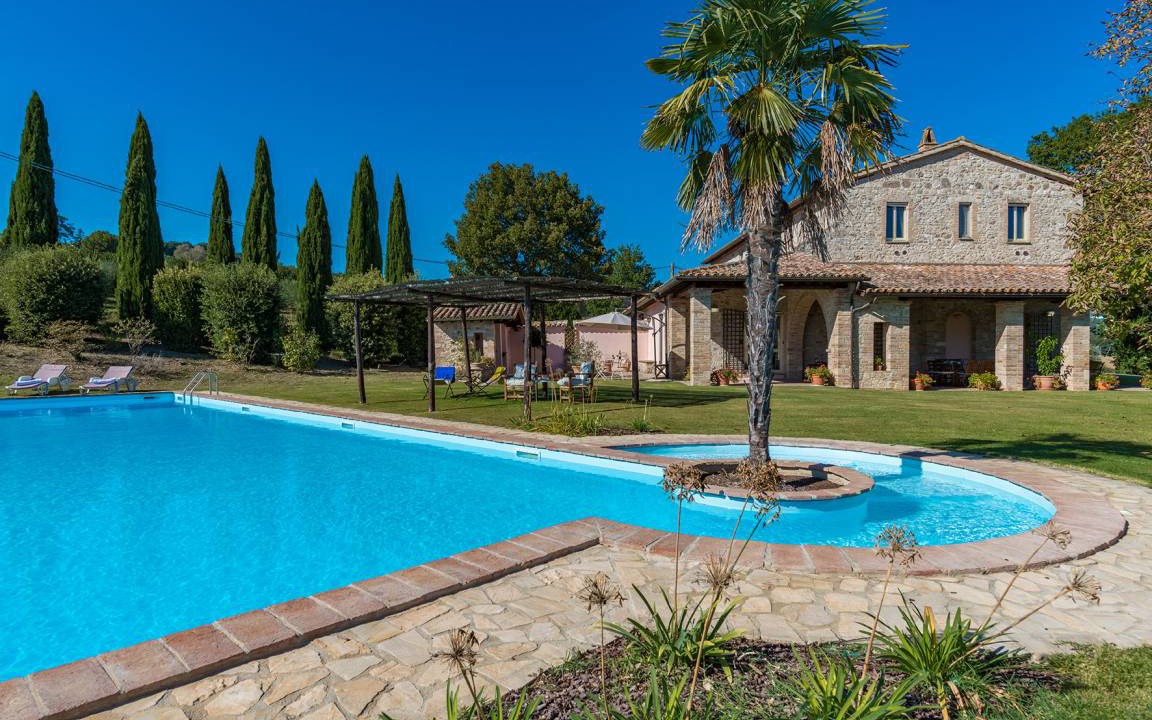 Massa Martana Villa | 328 m² Villa ∙ 7 bedrooms ∙ 12 guests