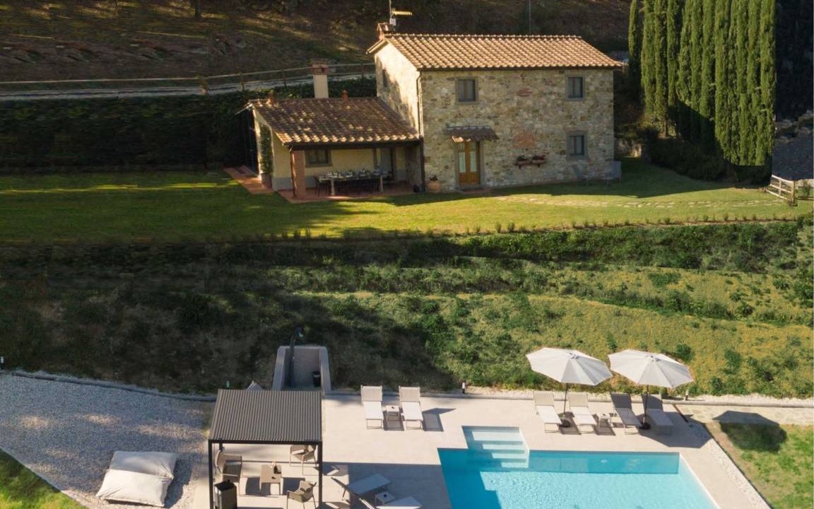 Ortignano Raggiolo Villa | 340 m² Villa ∙ 5 bedrooms ∙ 10 guests
