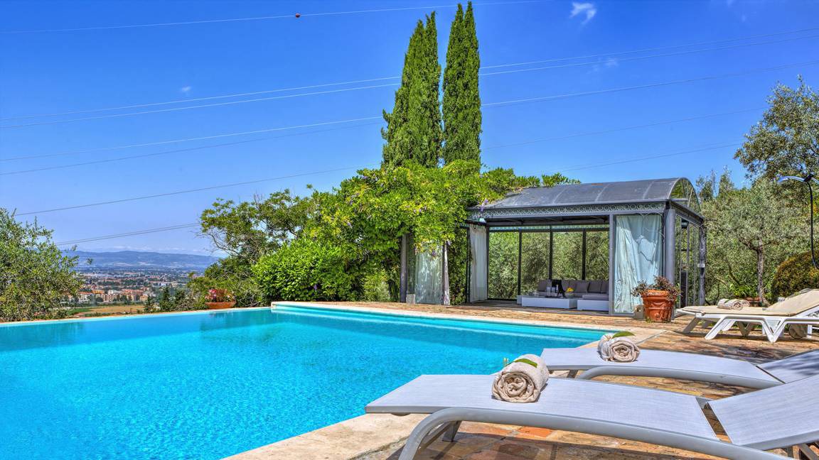 Foligno Villa | 340 m² Villa ∙ 4 bedrooms ∙ 8 guests