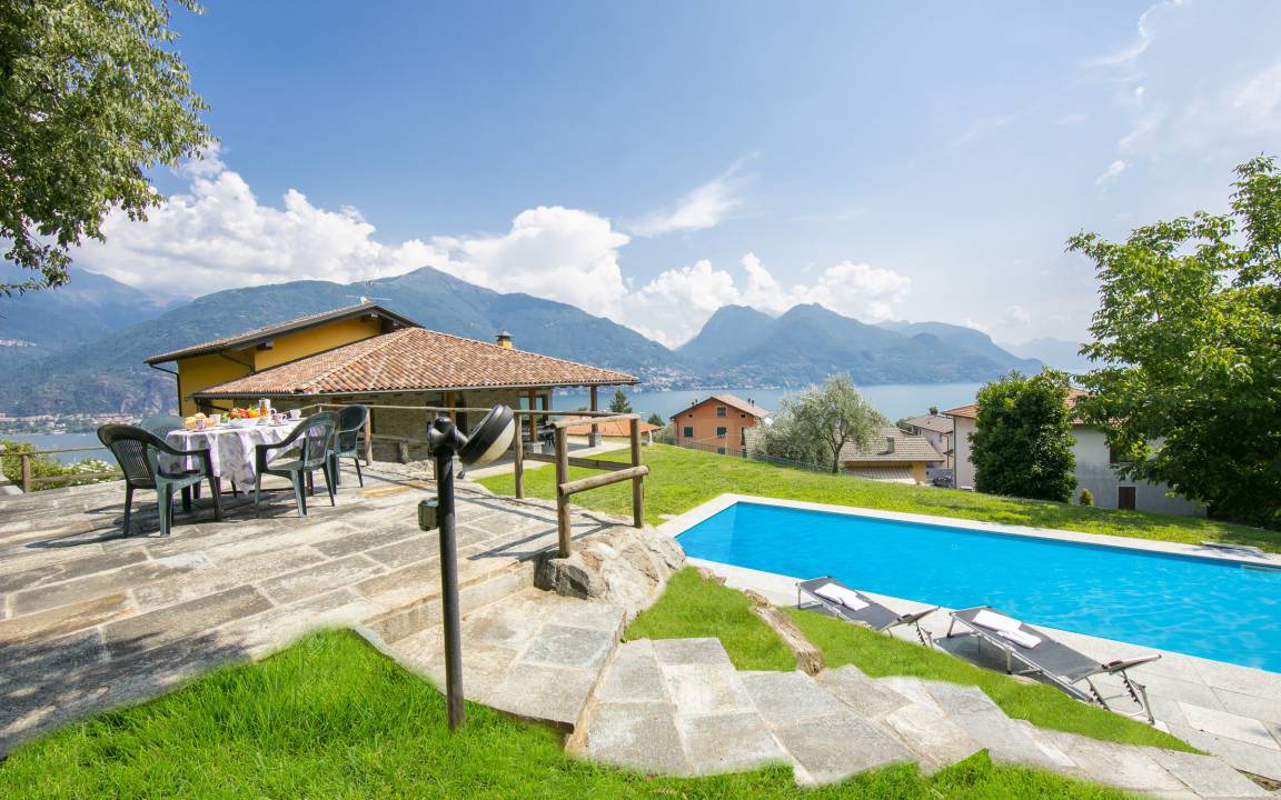Santa Maria - Rezzonico Villa | 350 m² Villa ∙ 5 bedrooms ∙ 9 guests