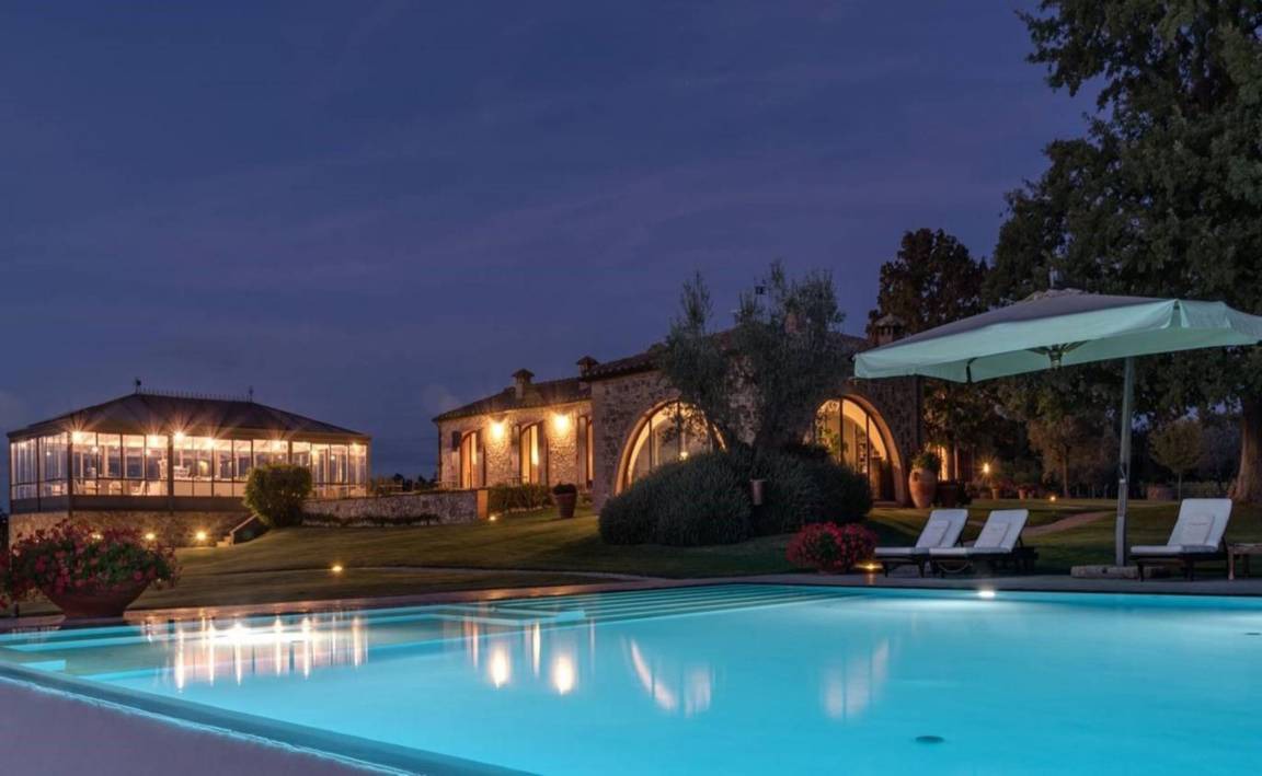 Montepulciano Villa | 350 m² Villa ∙ 7 bedrooms ∙ 12 guests
