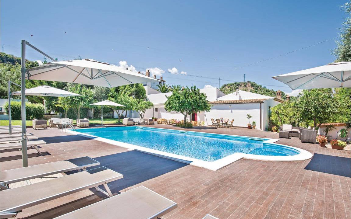 Rossano House | 360 m² Maisonette ∙ 8 bedrooms ∙ 18 guests