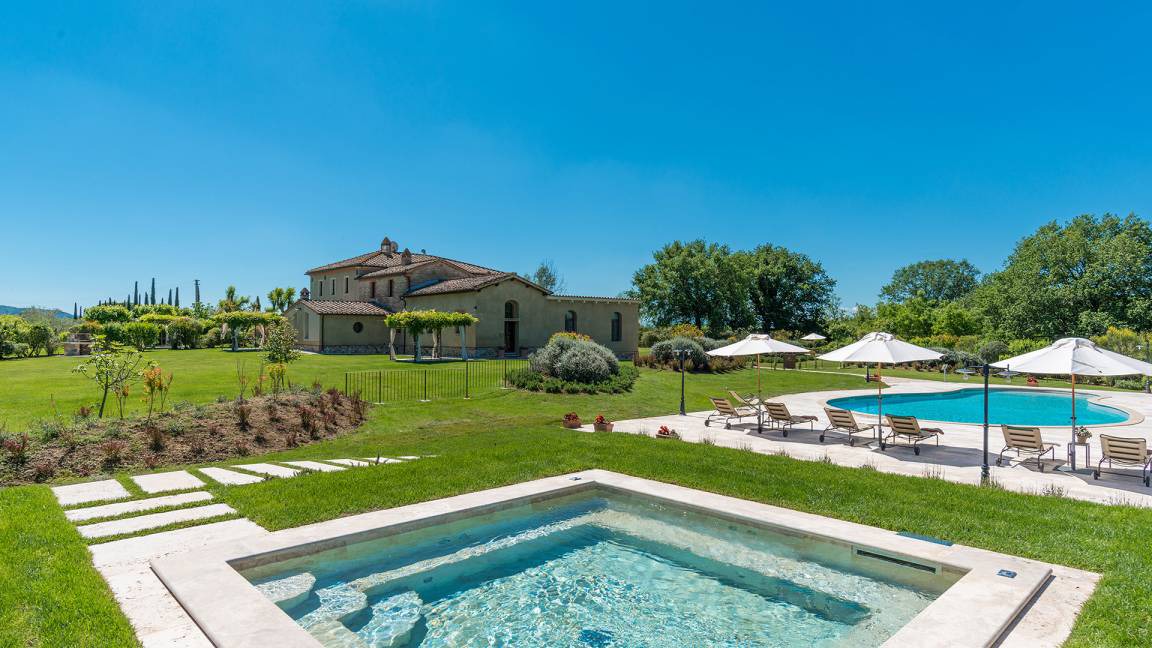 Torre A Castello Villa | 380 m² Villa ∙ 11 bedrooms ∙ 22 guests