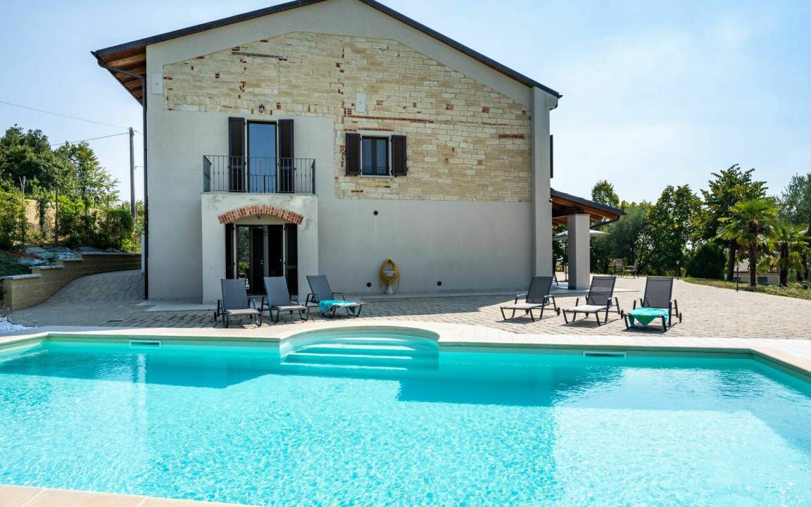 Ponzano Monferrato Other | 400 m² Accommodation ∙ 7 bedrooms ∙ 14 guests