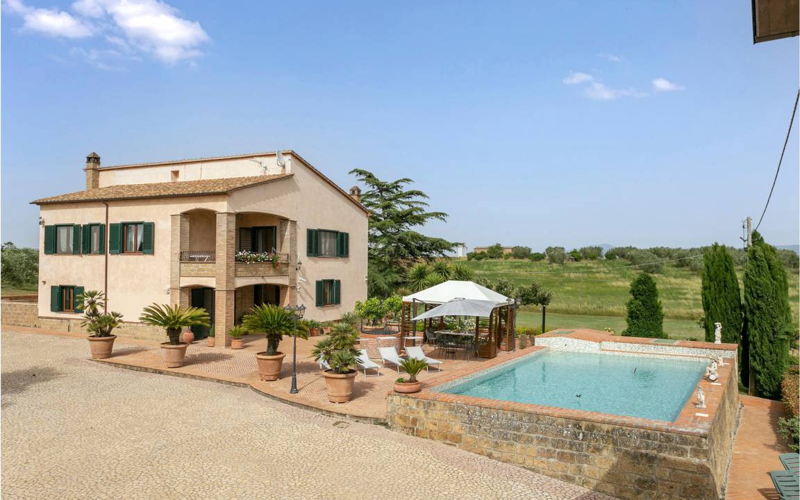 Tuscania House | 400 m² House ∙ 4 bedrooms ∙ 12 guests