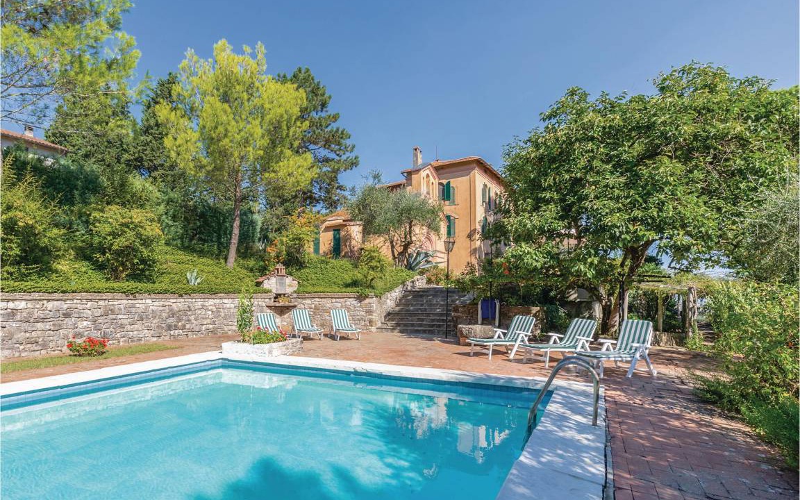 Fratta House | 450 m² House ∙ 5 bedrooms ∙ 10 guests
