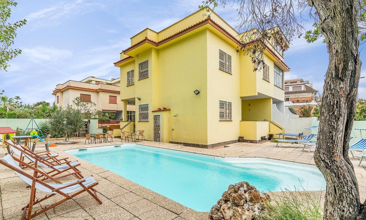 Campo Ascolano House | 5 bedroom amazing home in Torvaianica
