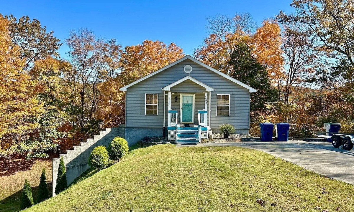 Bronston House | 5 Bedroom - Sleeps 12 Comfortably