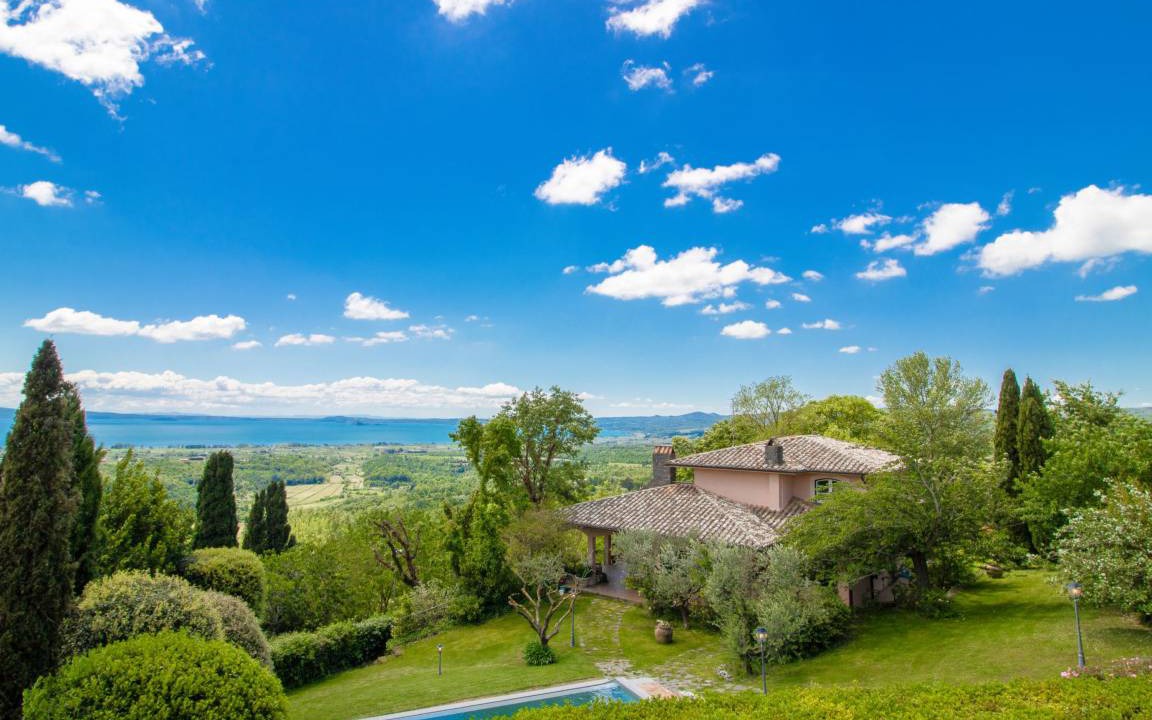 San Lorenzo Nuovo Villa | 500 m² Villa ∙ 1 bedroom ∙ 7 guests