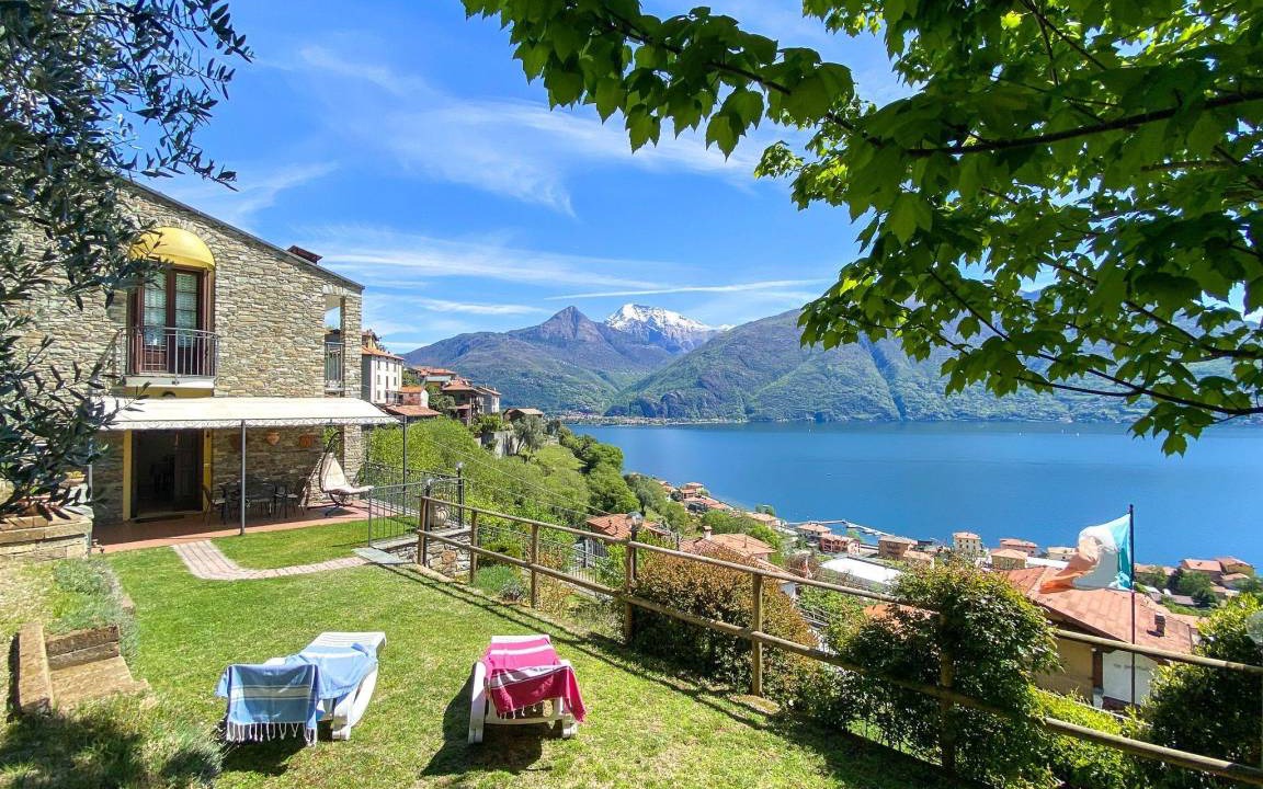 Santa Maria - Rezzonico Apartment | 54 m² Apartment ∙ 1 bedroom ∙ 3 guests