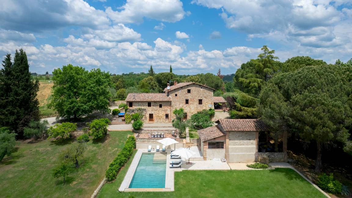 San Giovanni A Cerreto Villa | 540 m² Villa ∙ 6 bedrooms ∙ 12 guests
