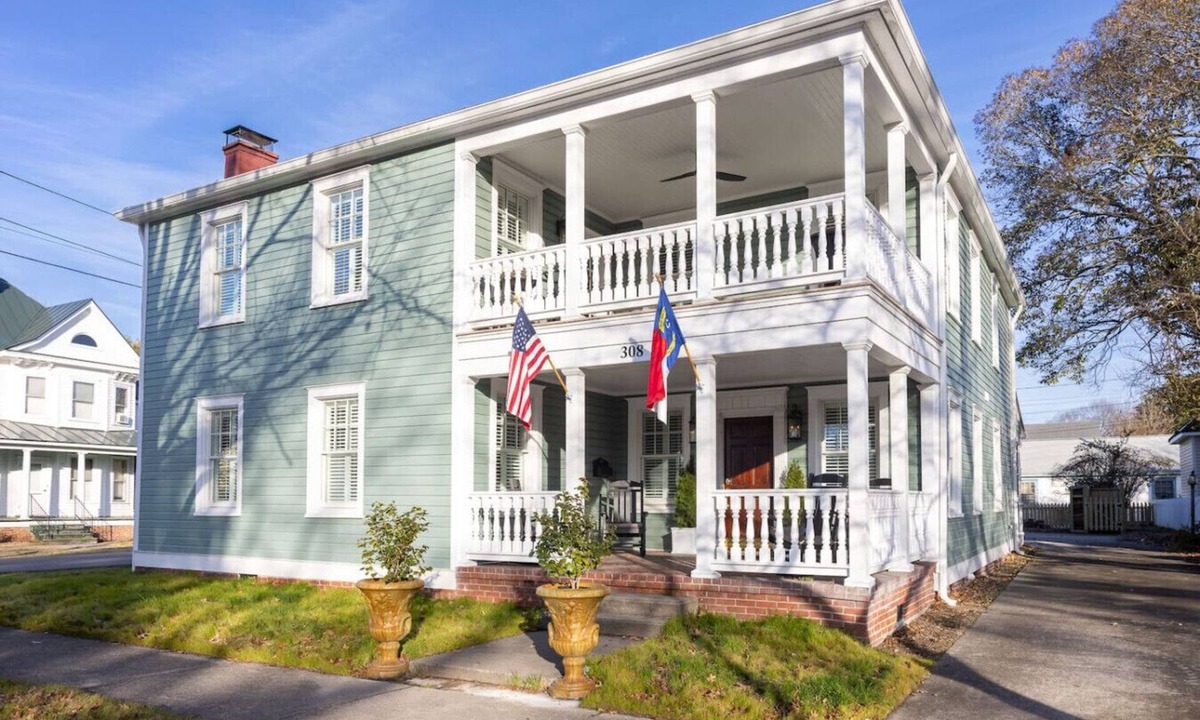 Edenton House | 5BR Historic Downtown