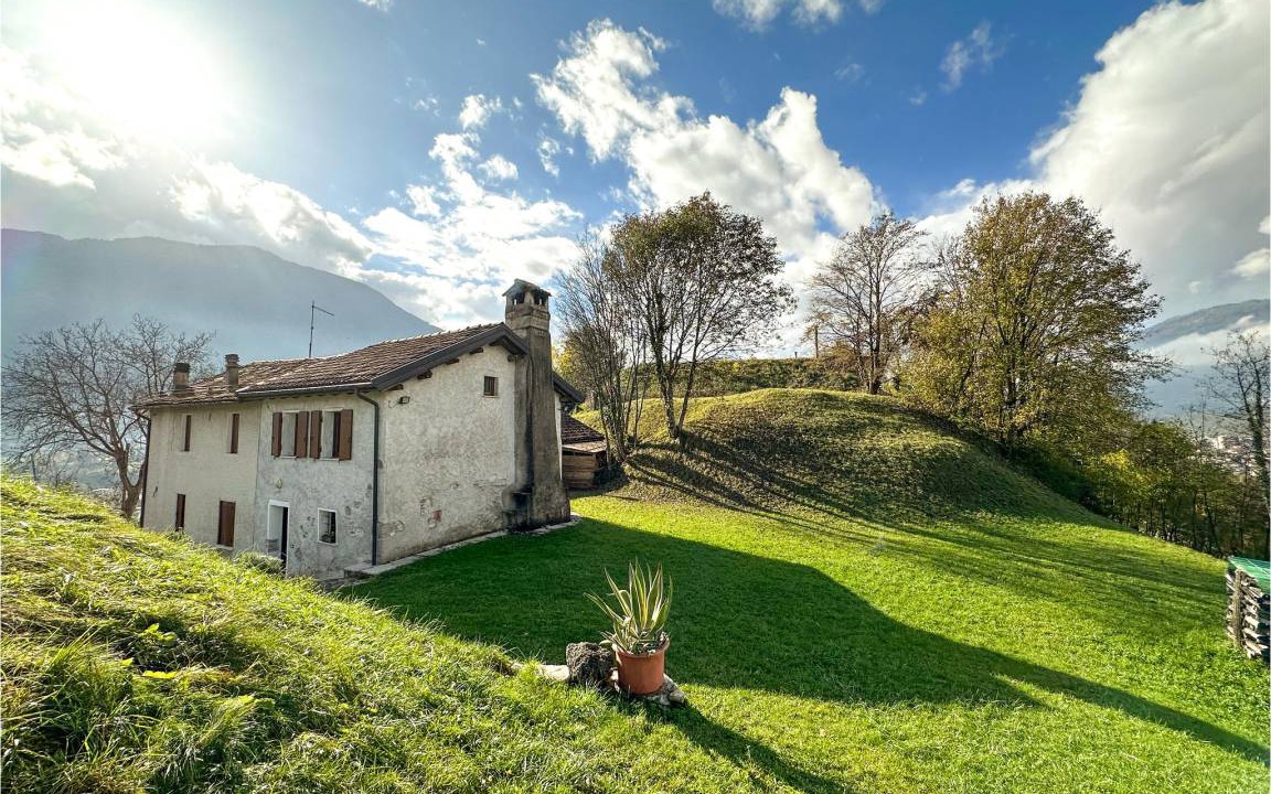 Feltre House | 60 m² Maisonette ∙ 2 bedrooms ∙ 4 guests