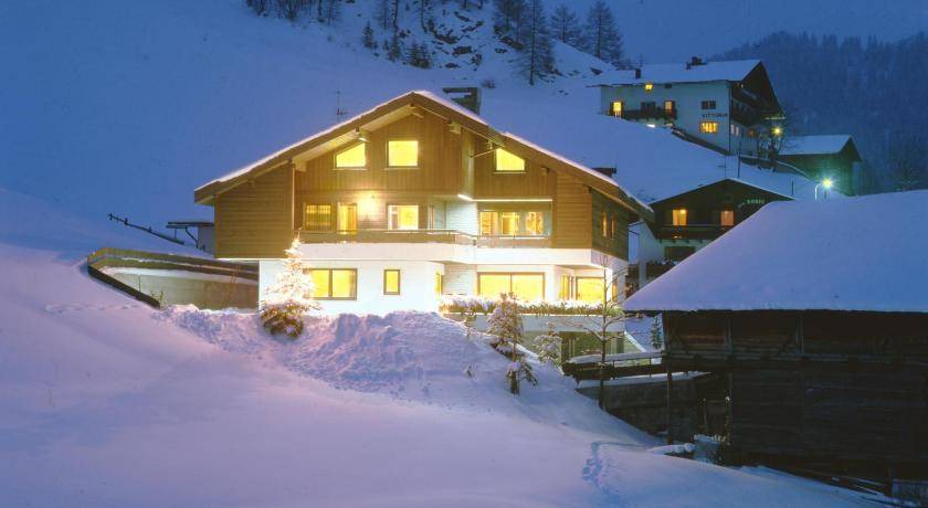 Colfosco Apartment | 60 m² Serviced apartment ∙ 2 bedrooms ∙ 6 guests