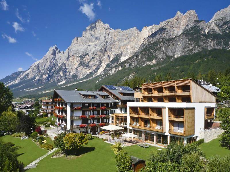 San Vito di Cadore Hotel | 65 m² Hotel ∙ 2 bedrooms ∙ 5 guests
