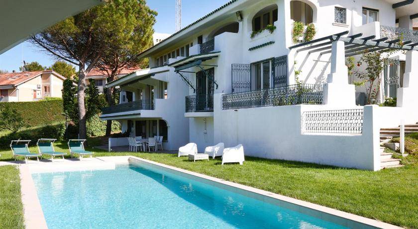 Riccione Villa | 650 m² Villa ∙ 5 bedrooms ∙ 12 guests