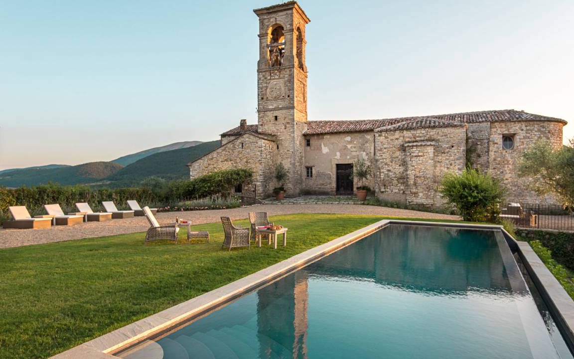 Montelaguardia Villa | 6500 m² Villa ∙ 10 bedrooms ∙ 20 guests