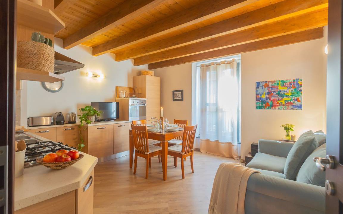 Como City Centre Apartment | 70 m² Apartment ∙ 2 bedrooms ∙ 5 guests